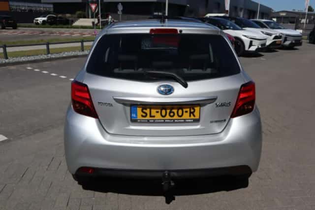 Toyota Yaris (2016) thumbnail 75