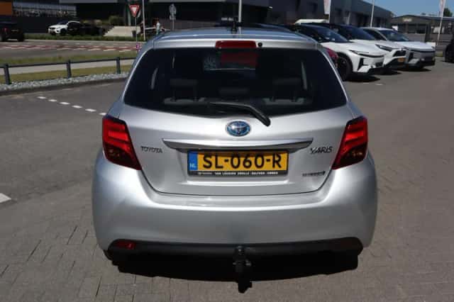 Toyota Yaris (2016) thumbnail 10