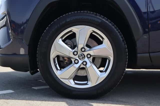 Toyota RAV4 (2019) thumbnail 17