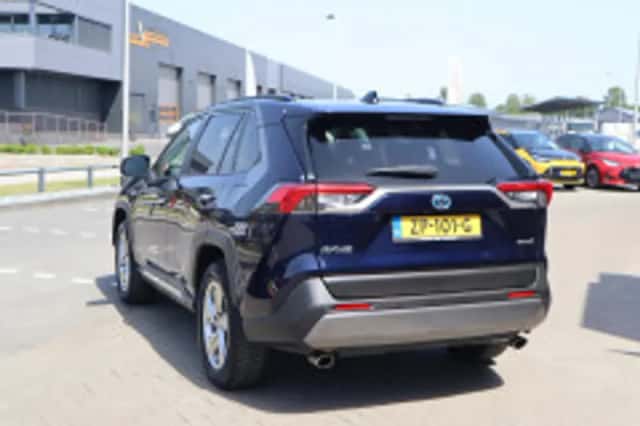Toyota RAV4 (2019) thumbnail 3