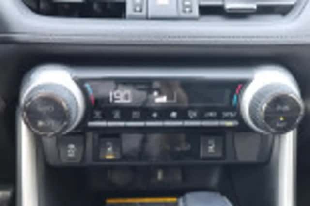 Toyota RAV4 (2019) thumbnail 68