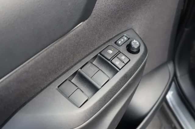 Toyota Yaris Cross (2025) thumbnail 23