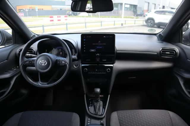 Toyota Yaris Cross (2025) thumbnail 24