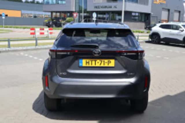 Toyota Yaris Cross (2025) thumbnail 4