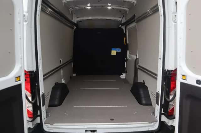 Ford E transit (2025) thumbnail 13
