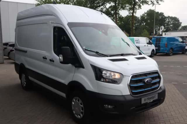 Ford E transit (2025) thumbnail 18