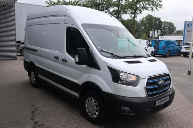 Ford E transit (2025) thumbnail 16