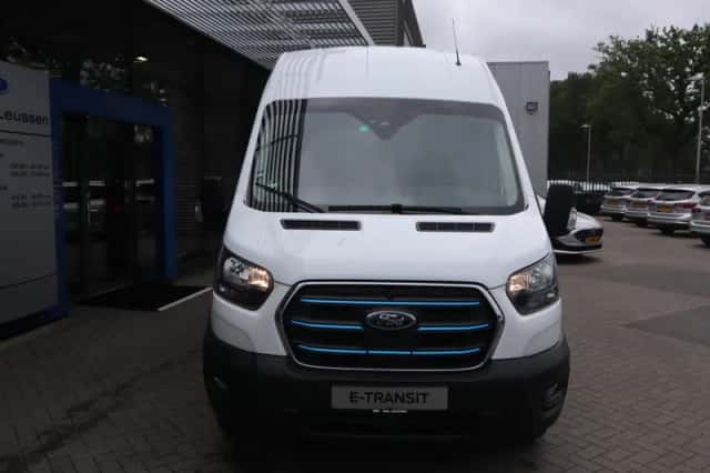 Ford E transit (2025) thumbnail 17