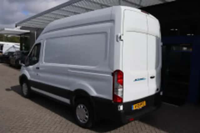 Ford E-Transit (2024) thumbnail 3