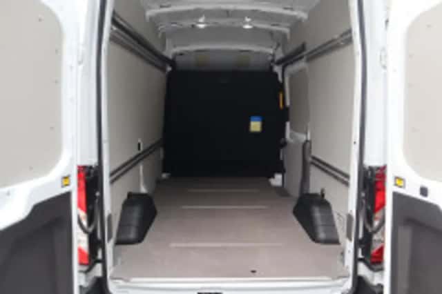 Ford E transit (2025) thumbnail 6