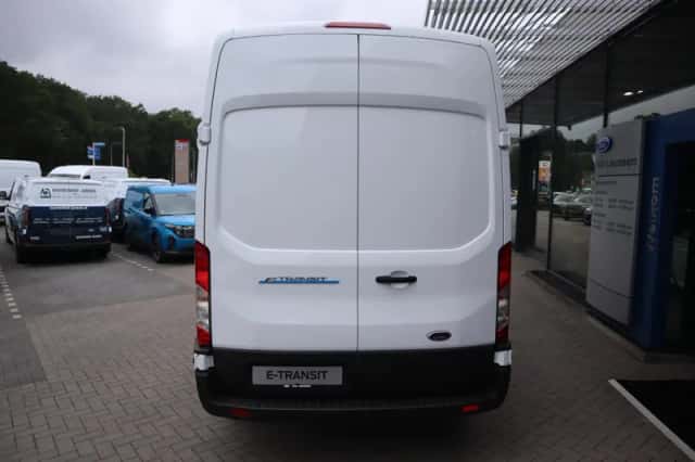 Ford E transit (2025) thumbnail 10