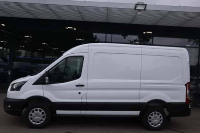 Ford E transit (2025) thumbnail 2