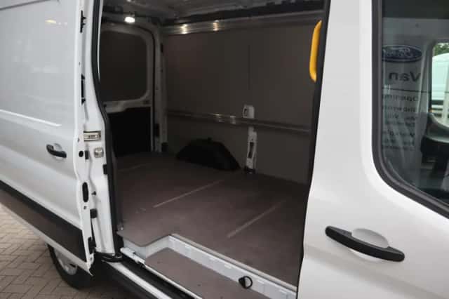 Ford E transit (2025) thumbnail 15