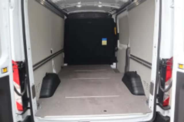 Ford E transit (2025) thumbnail 6