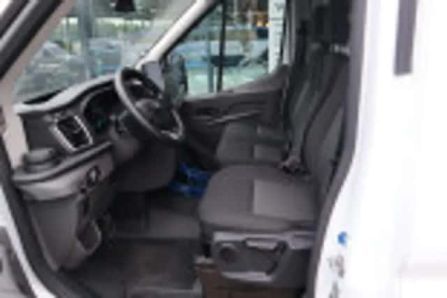 Ford E transit (2025) thumbnail 54