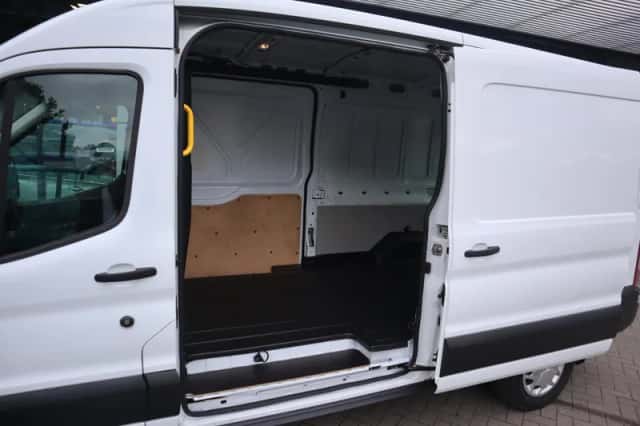 Ford E transit (2023) thumbnail 9