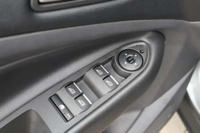 Ford Kuga (2019) thumbnail 21