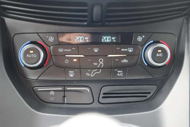 Ford Kuga (2019) thumbnail 34