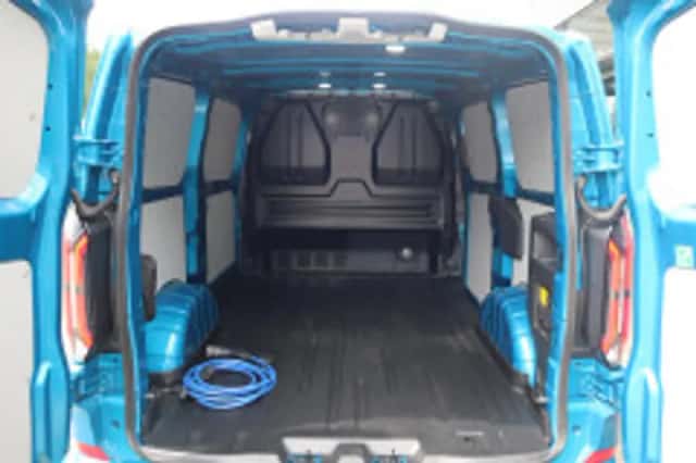 Ford E transit custom (2024) thumbnail 6