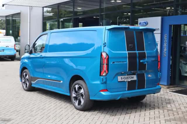 Ford E transit custom (2024) thumbnail 9