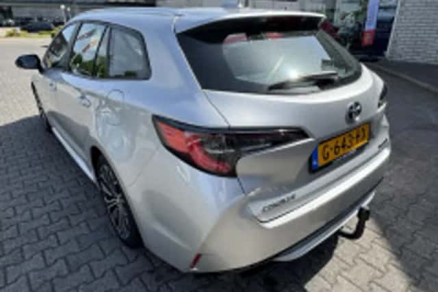 Toyota Corolla (2019) thumbnail 3