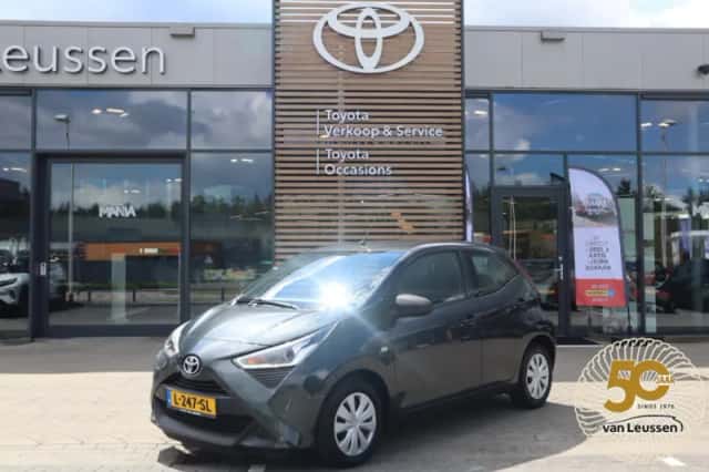 Toyota Aygo (2021) thumbnail 1