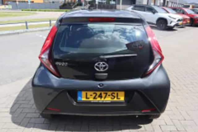 Toyota Aygo (2021) thumbnail 4