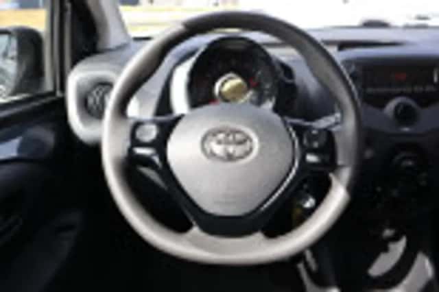 Toyota Aygo (2021) thumbnail 38