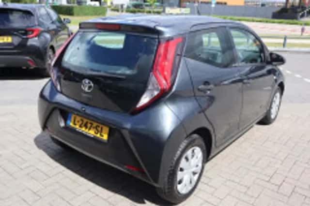 Toyota Aygo (2021) thumbnail 6