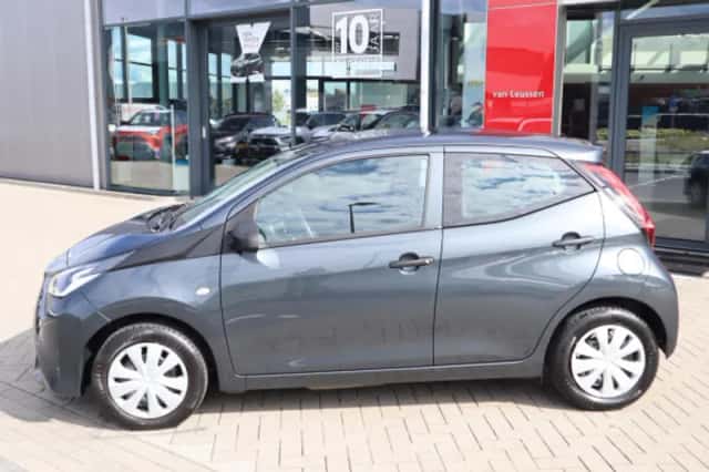 Toyota Aygo (2021) thumbnail 51