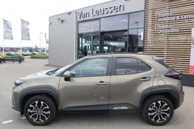 Toyota Yaris Cross (2025) thumbnail 2