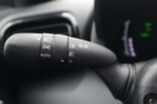 Toyota Yaris Cross (2025) thumbnail 60