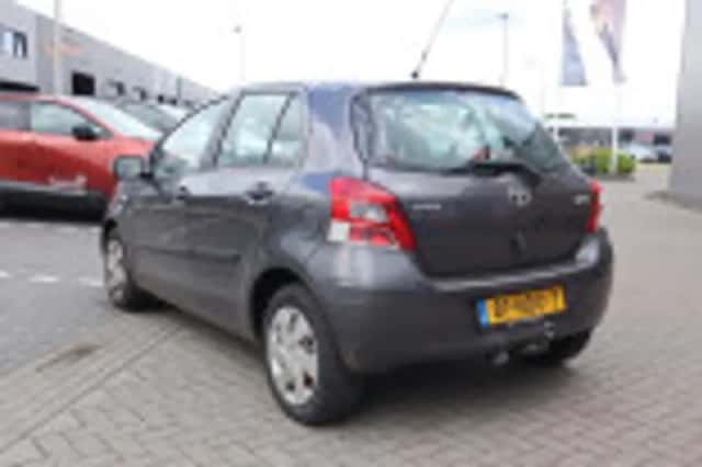 Toyota Yaris (2010) thumbnail 31
