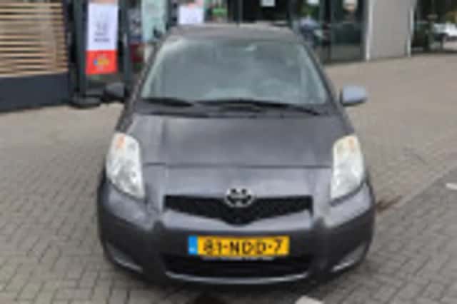 Toyota Yaris (2010) thumbnail 36