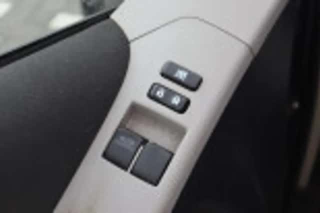 Toyota Yaris (2010) thumbnail 39