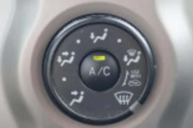 Toyota Yaris (2010) thumbnail 48