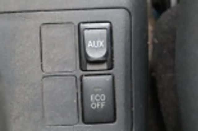 Toyota Yaris (2010) thumbnail 50