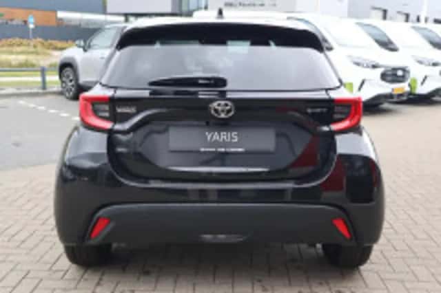 Toyota Yaris (2024) thumbnail 4