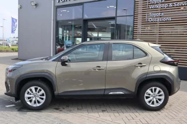 Toyota Yaris Cross (2025) thumbnail 2