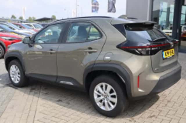 Toyota Yaris Cross (2025) thumbnail 3