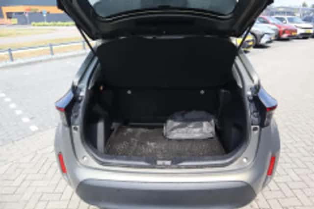 Toyota Yaris Cross (2025) thumbnail 5
