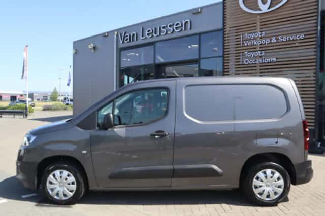 Toyota Proace (2021) thumbnail 2