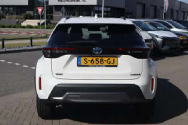 Toyota Yaris Cross (2023) thumbnail 4