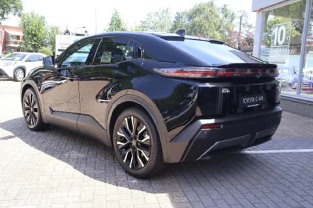 Toyota C hr (2026) thumbnail 2