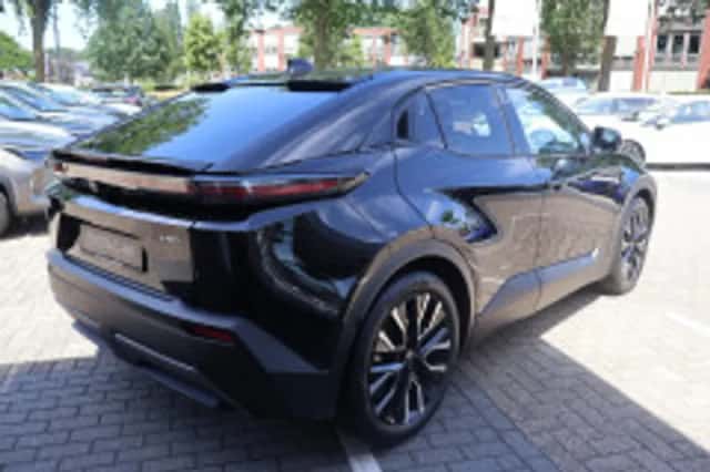 Toyota C hr (2026) thumbnail 3