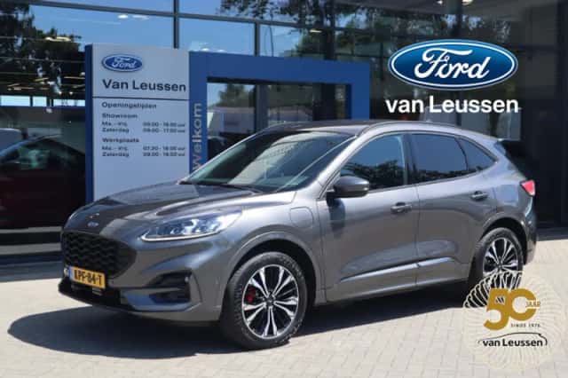 Ford Kuga (2023) thumbnail 1