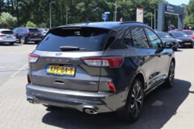 Ford Kuga (2023) thumbnail 6