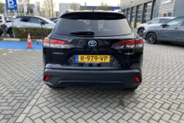 Toyota Corolla (2023) thumbnail 5