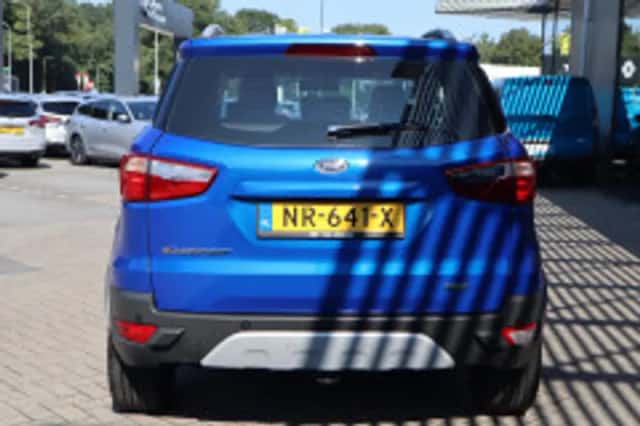 Ford EcoSport (2017) thumbnail 4
