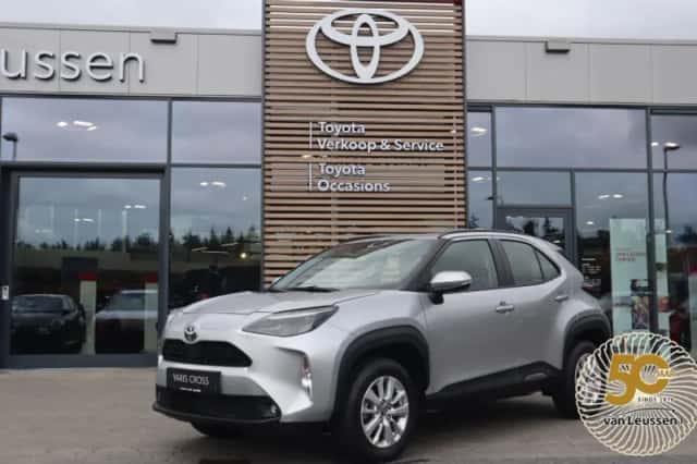 Toyota Yaris Cross (2025) thumbnail 1